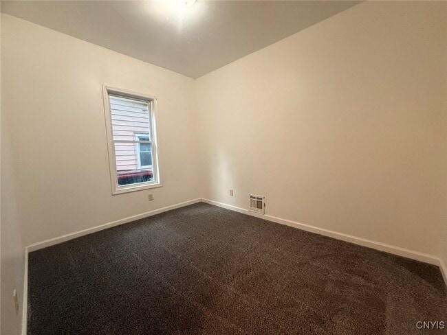 Building Photo - 2611 Midland Ave