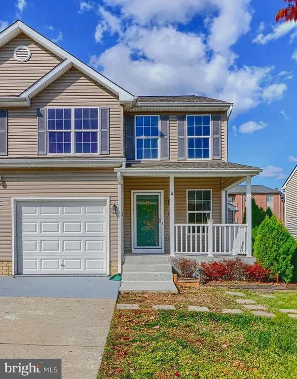 Building Photo - 4 Maya Way