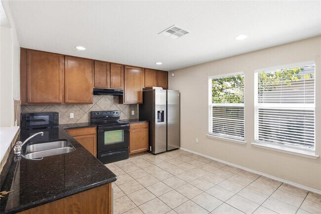 Building Photo - 11525 Autumn Ash Dr