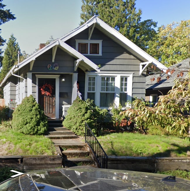 Primary Photo - 1241 NE 74th Ave