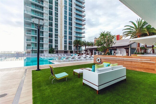 Building Photo - 330 Sunny Isles Blvd