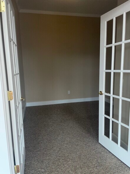 Building Photo - 48 Castle St