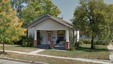 Building Photo - 2 Bed/1 Bath Single Family Home in Downtow...