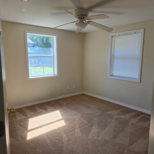 Building Photo - 106 Alabama Ave NW