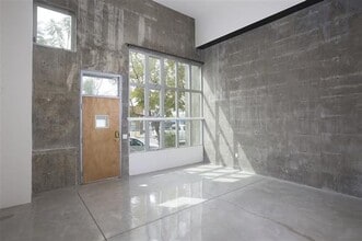Building Photo - $1000 RENT CREDIT FOR JUNE MOVE-INS! - 5-Story UNIQUE Industrial Townhome - 3BD/4BA - w/ Open Flo...