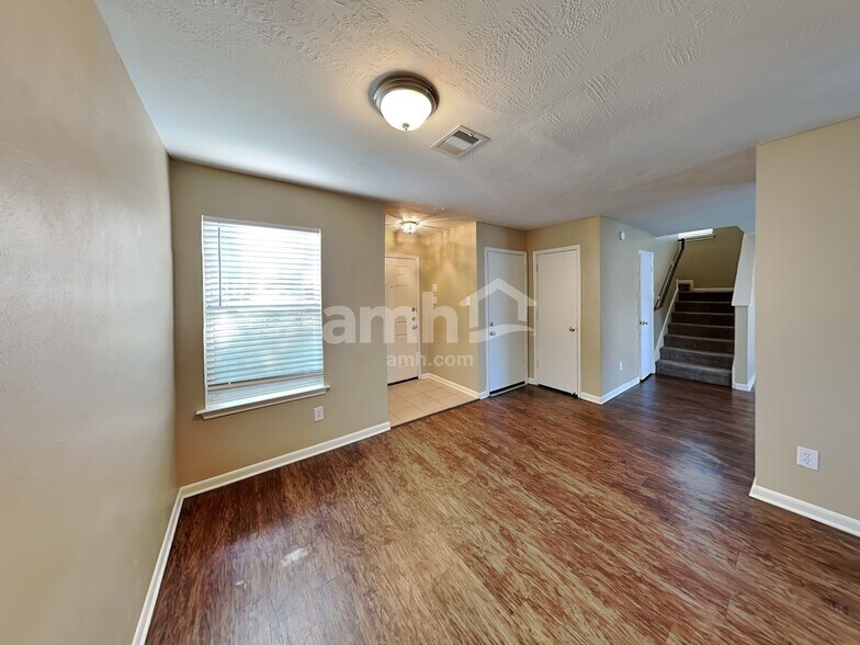 Building Photo - 7407 Tonsley Springs Dr