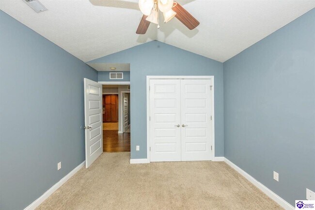 Building Photo - 100 Radford Ct