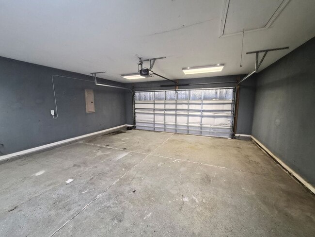 Building Photo - 103 Palin Trail