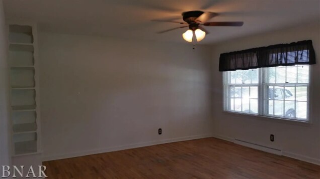 Building Photo - 806 S Cottage Ave