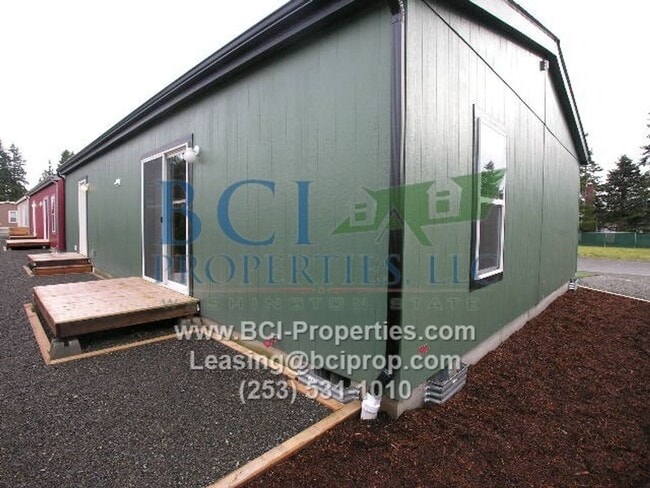 Building Photo - Welcome Home to Evergreen Place Condominiu...