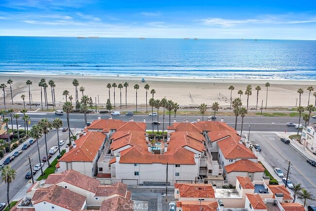 Primary Photo - 1400 Pacific Coast Hwy