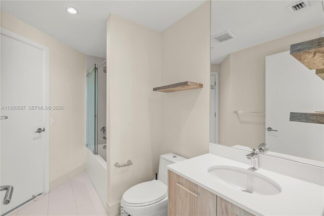 Building Photo - 501 NE 31st St