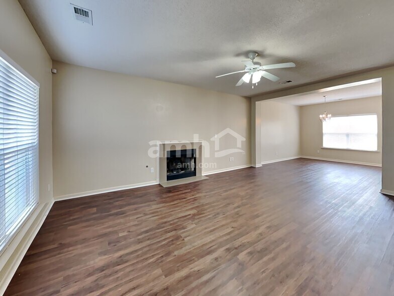 Building Photo - 7343 Hampton Valley Cv