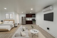 Building Photo - 2405 Mastin Lk Rd NW