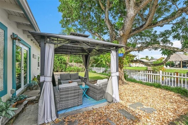 Building Photo - 1980 SW 28th Terrace