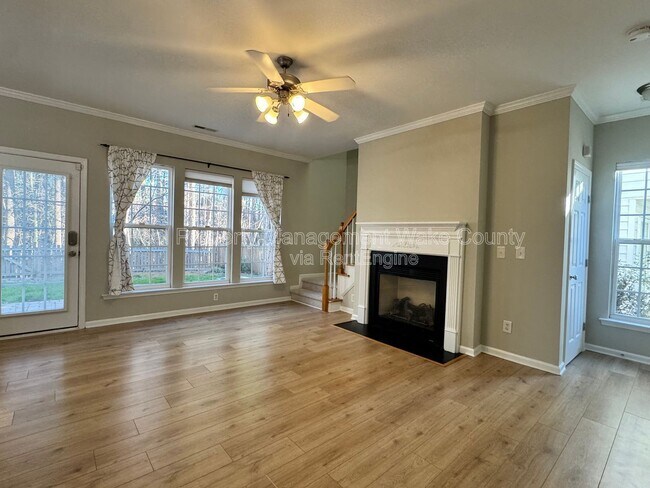 Building Photo - 1413 Crimson Creek Dr