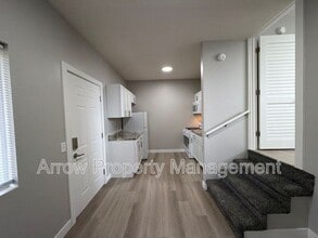 Building Photo - 867 N 26th St