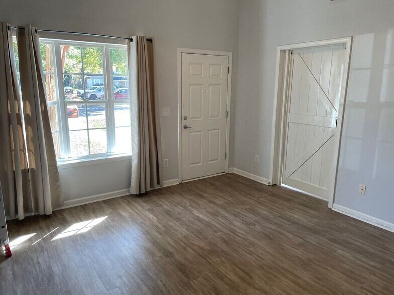 Building Photo - 2928 Mayer House Ct