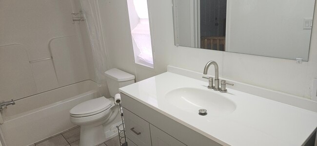 Building Photo - 2541 Holly Hill Grove Rd 1