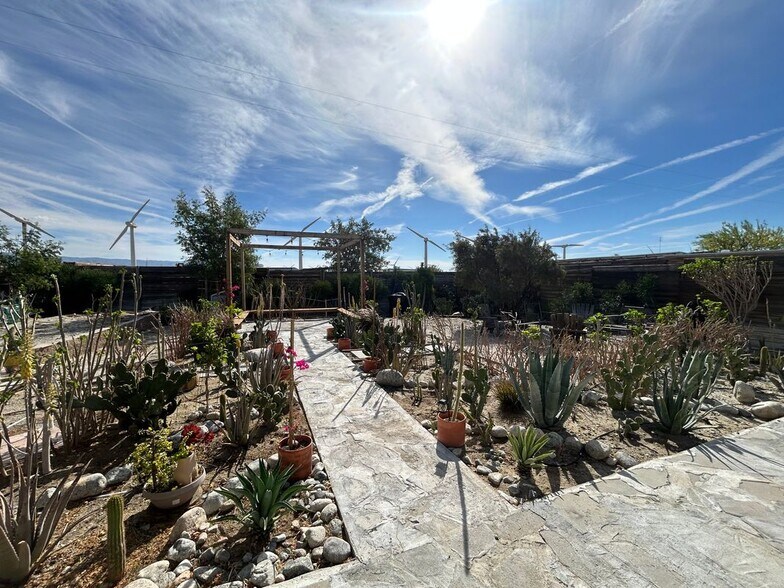 Building Photo - 19790 Cooper Rd