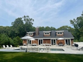 Building Photo - 72 Talmage Farm Ln