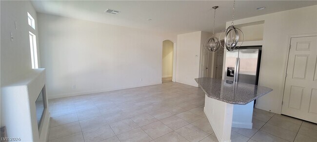 Building Photo - 5862 W Haleh Ave