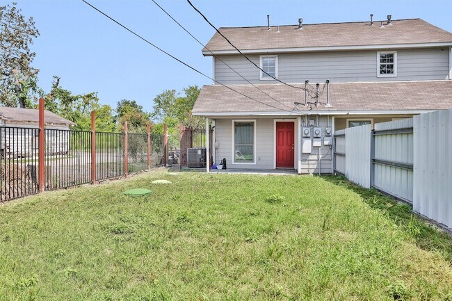 Building Photo - 2156 Hopper Rd