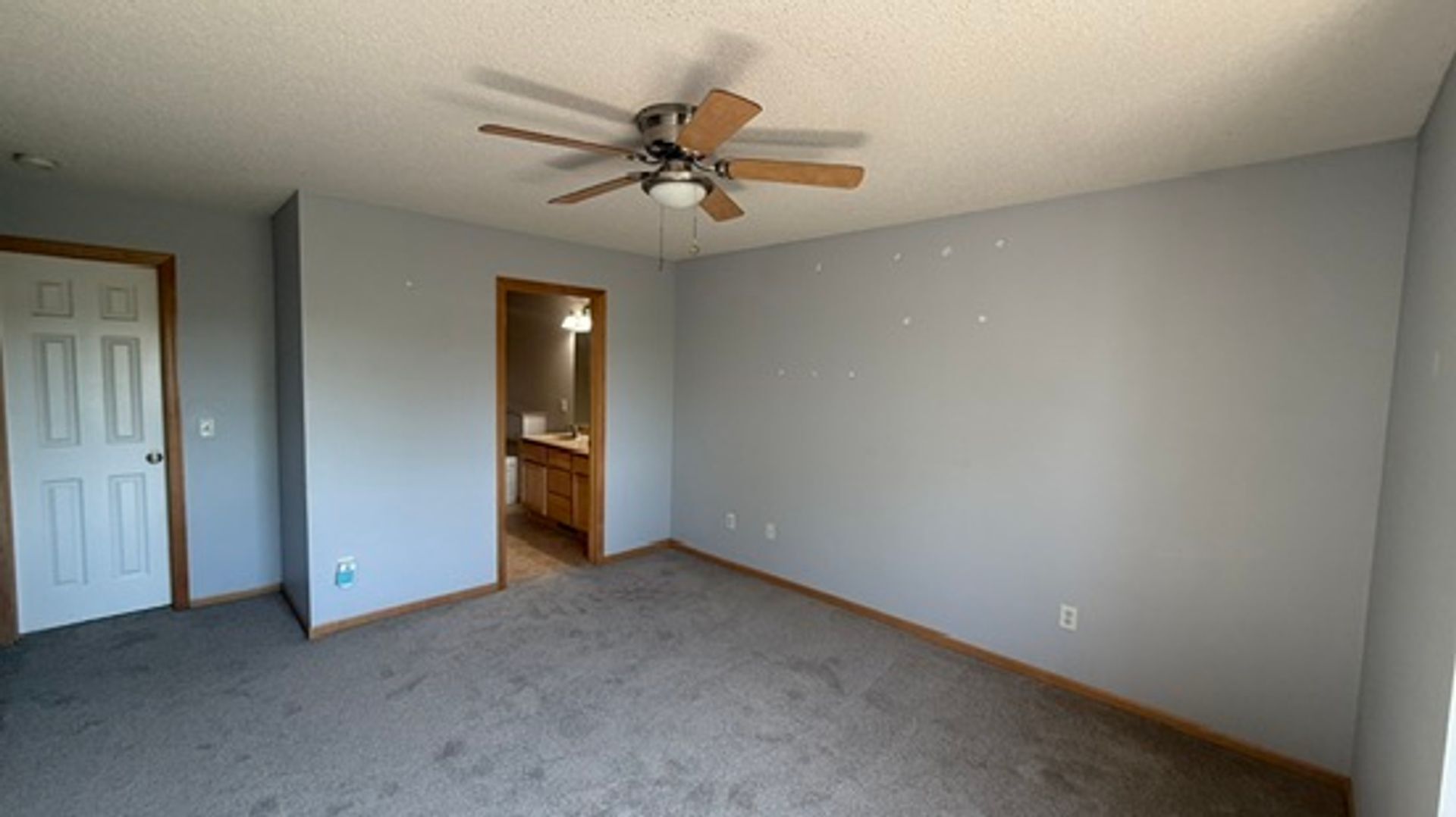 Building Photo - 16486 Elm Creek Ln