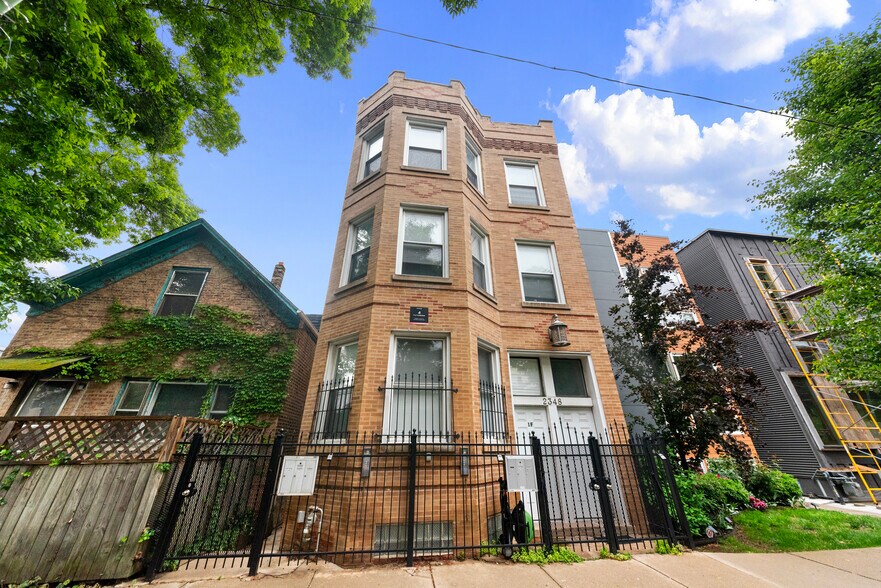 Building Photo - 2348 W Moffat St
