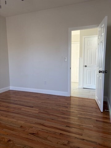 Building Photo - 13 Orchard St