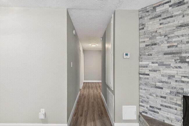 Building Photo - 2510 Marble Falls Dr