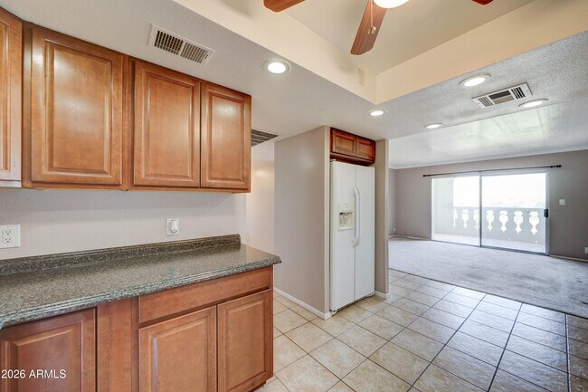 Building Photo - 7940 E Camelback Rd