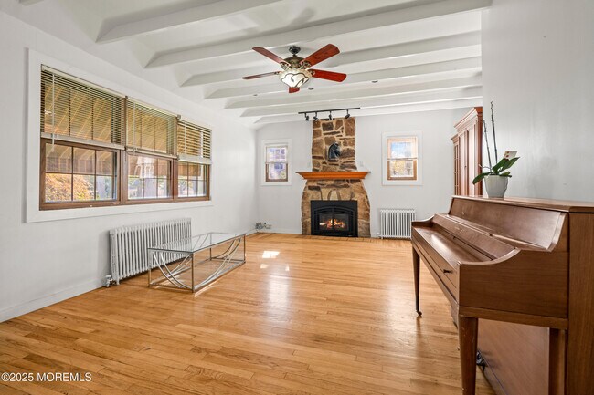 Building Photo - 72 Whalepond Rd