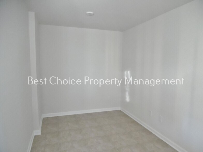 Building Photo - 404 Brookshade Way
