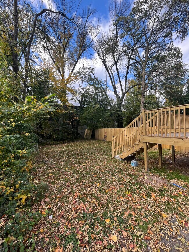 Private Yard - 199 N Clinton St