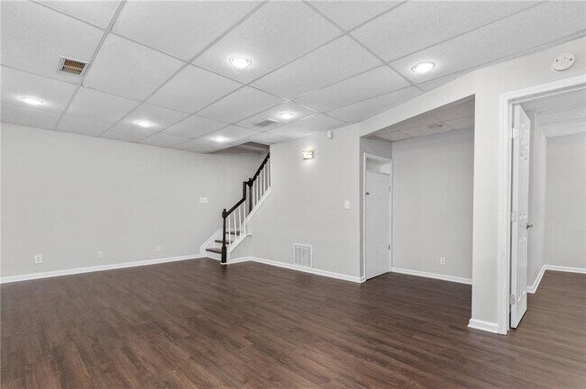 Building Photo - 1616 Amhearst Oaks Ct