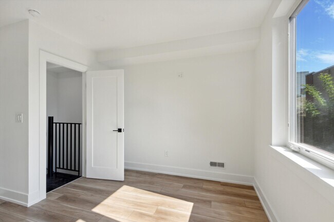 Building Photo - 2009 N 17th St