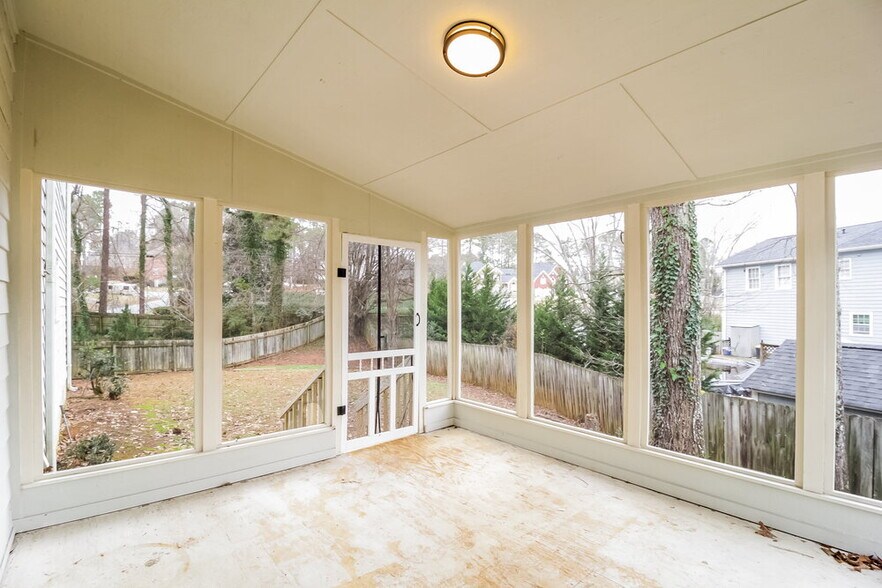 Building Photo - 2308 October Ct