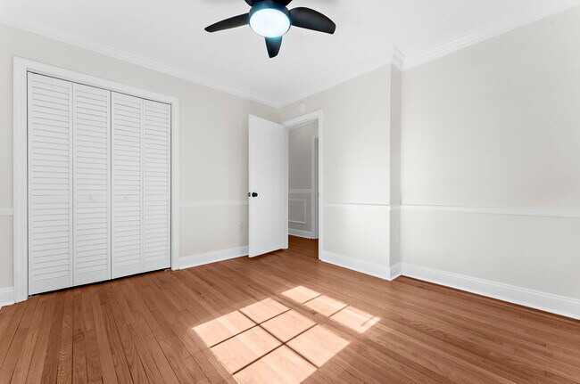 Building Photo - 774 Creekside Dr