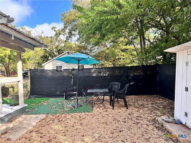 Building Photo - 511 McKie St