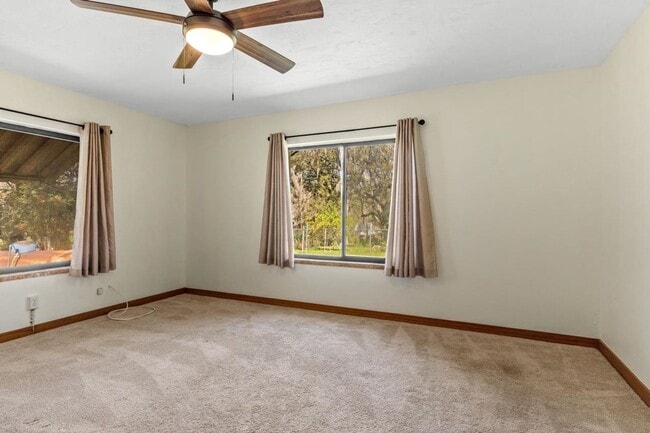 Building Photo - Spacious & Modern 2-Bedroom Duplex in Private Lake Jackson Setting – Tallahassee