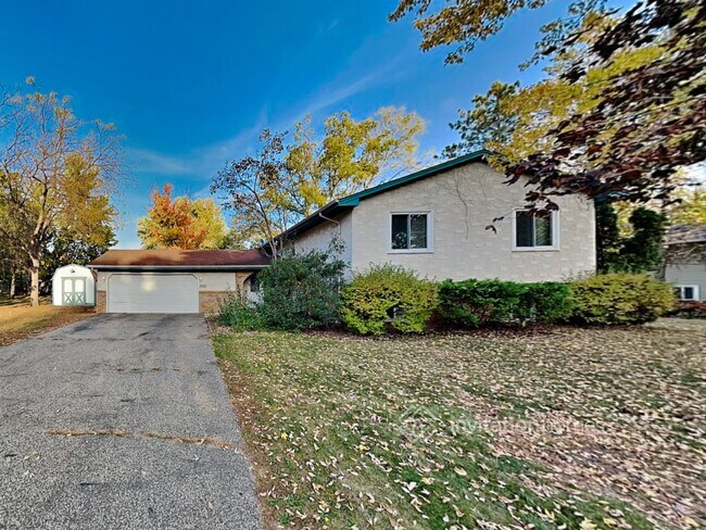 Primary Photo - 3720 Roseberry Pl
