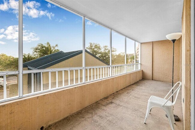 Building Photo - 2333 Feather Sound Dr