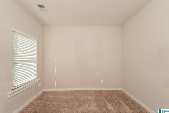 Building Photo - 142 Kings Wy