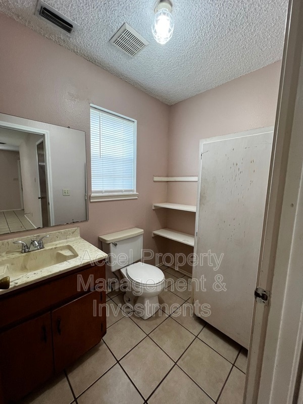 Building Photo - 1209 Keralum Ave