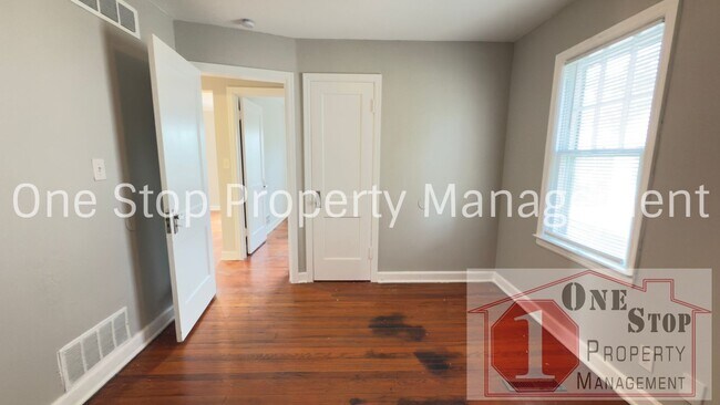 Building Photo - Beautiful 3 Bedroom 1 Bathroom Home in Kan...