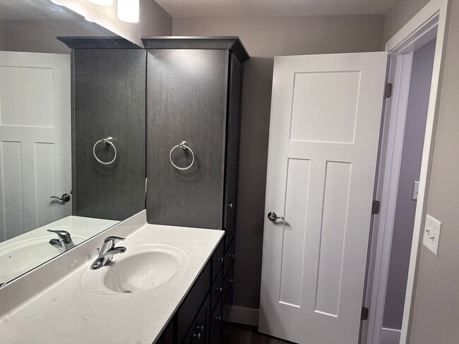 Building Photo - 4609 Castle Pines Dr