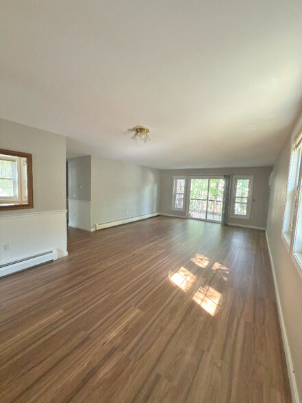 Building Photo - 1465 Hooksett Rd