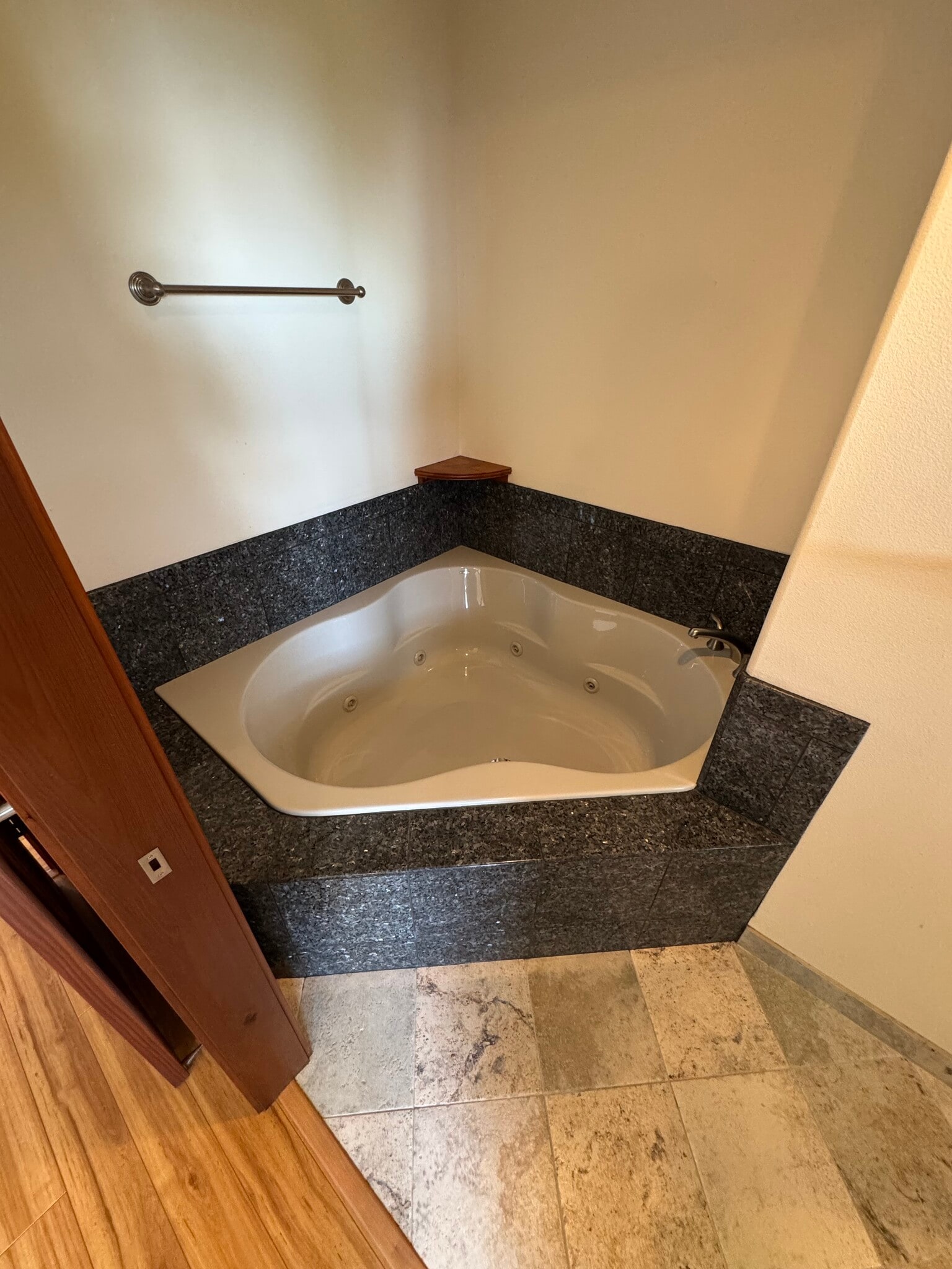 Building Photo - 73-1378 Kipapa Pl