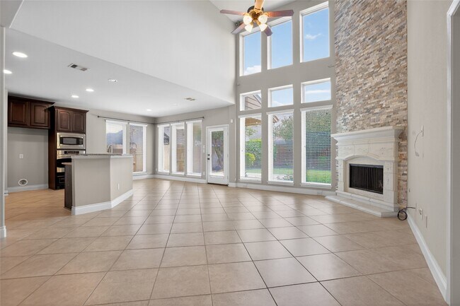Building Photo - 6535 Arroyo Springs Ln